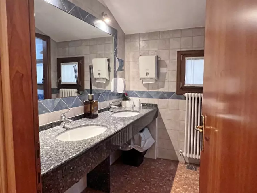 Immagine 8 di Ufficio in vendita  in Via Ca' d'Oro a Bolzano Vicentino