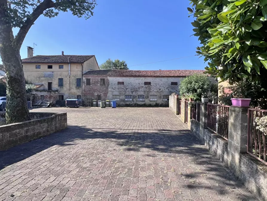 Immagine 14 di Ufficio in vendita  in Via Ca' d'Oro a Bolzano Vicentino