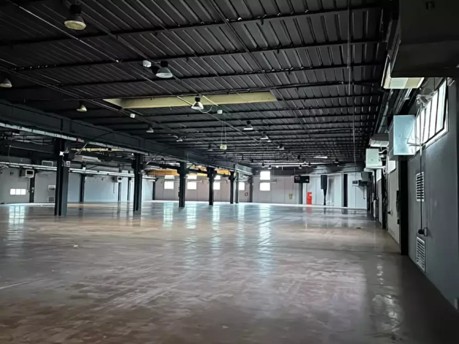 Immagine 1 di Capannone industriale in affitto  in Via Alessandro Rossi a Vicenza