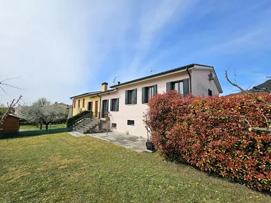 Immagine 6 di Casa bifamiliare in vendita  in VIA SAN LORENZO a Baone