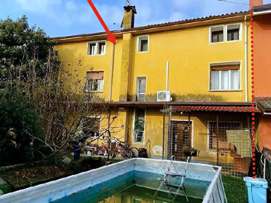 Immagine 1 di Casa bifamiliare in vendita  in Via Solari, 43 a Fiume Veneto