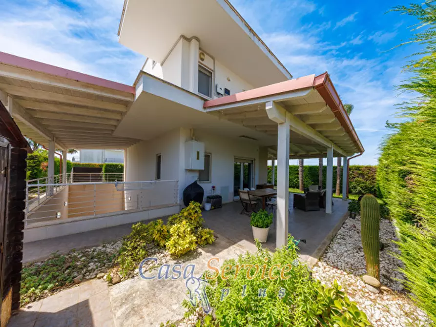 Immagine 39 di Villa in vendita  in Via Charles Le Corbusier a Lecce