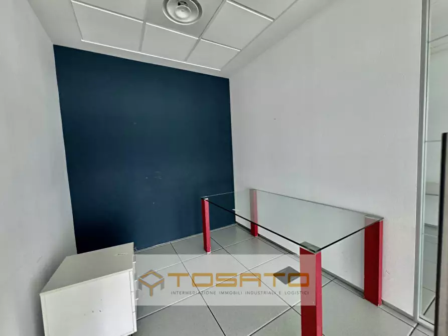 Immagine 20 di Ufficio in affitto  a Zevio