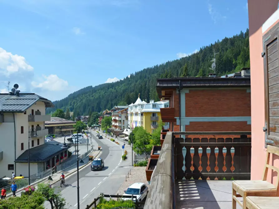 Immagine 9 di Appartamento in vendita  in Viale Dolomiti di Brenta, 72 a Pinzolo