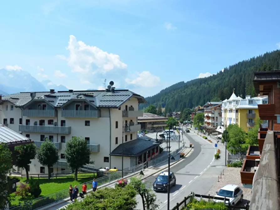 Immagine 14 di Appartamento in vendita  in Viale Dolomiti di Brenta, 72 a Pinzolo