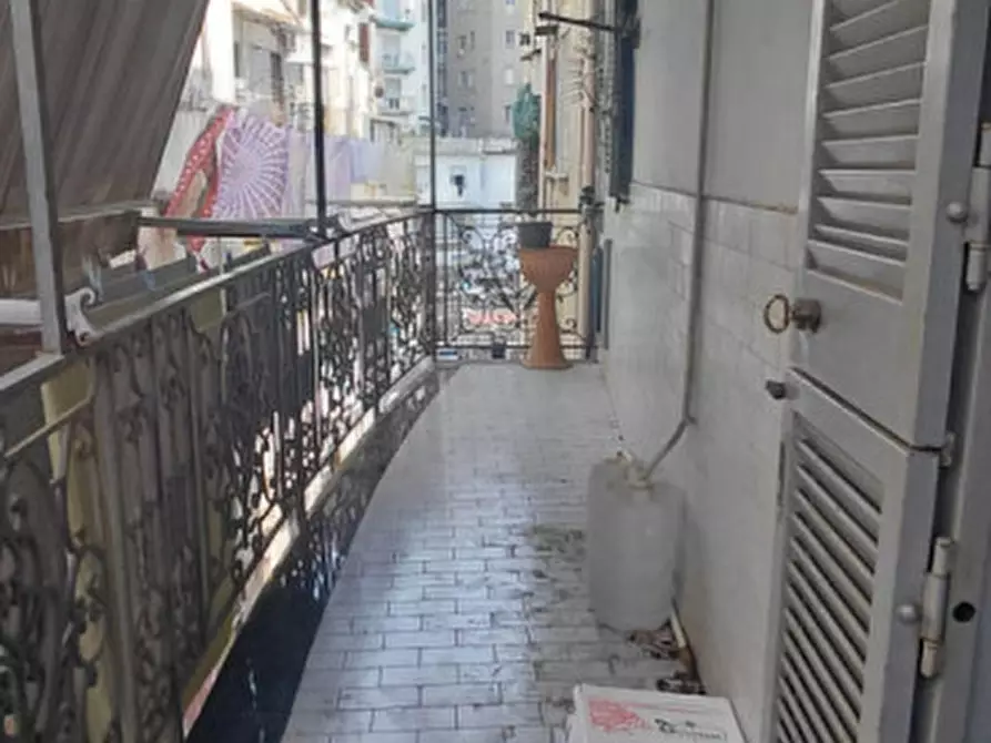 Immagine 6 di Appartamento in affitto  in via pietro colletta a Napoli