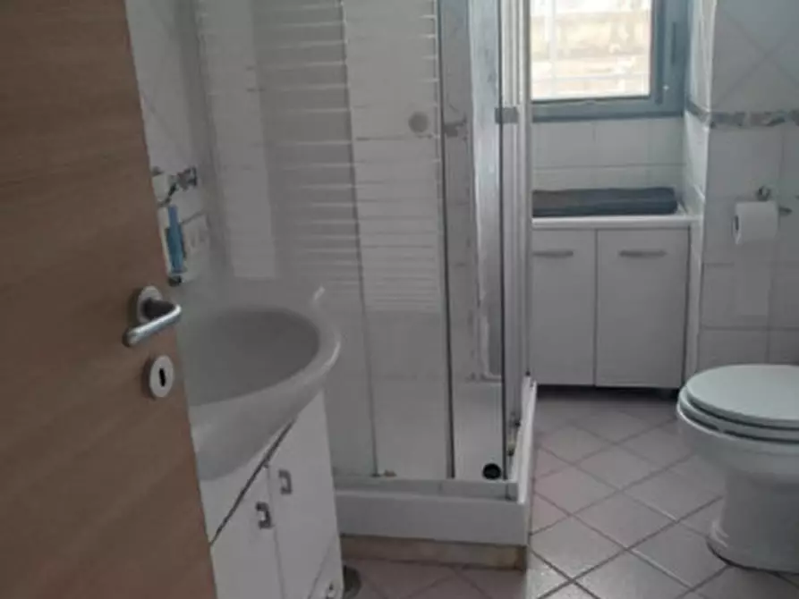 Immagine 14 di Appartamento in affitto  in via pietro colletta a Napoli