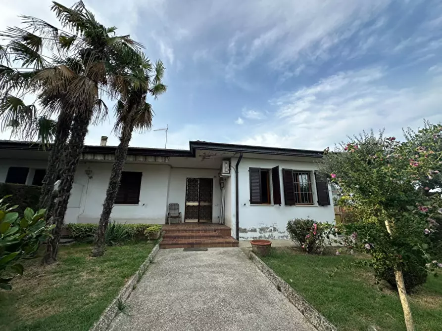 Immagine 15 di Casa bifamiliare in vendita  in Via Ca' Bianca a Cartura