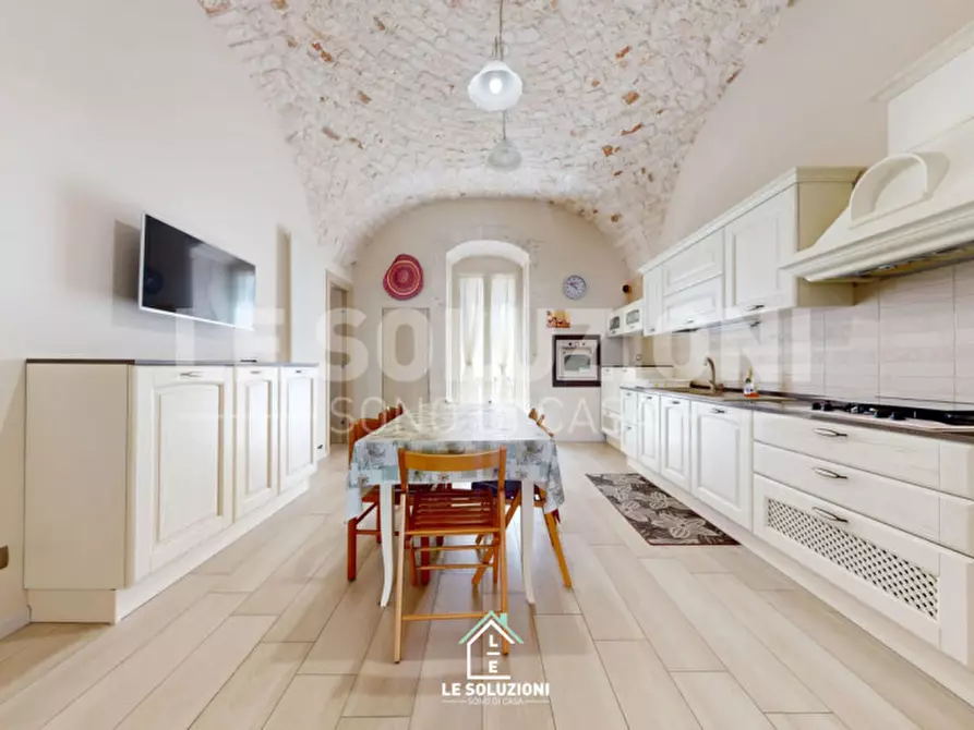 Immagine 1 di Casa indipendente in vendita  in Via Guglielmo Marconi 57 a Castellana Grotte