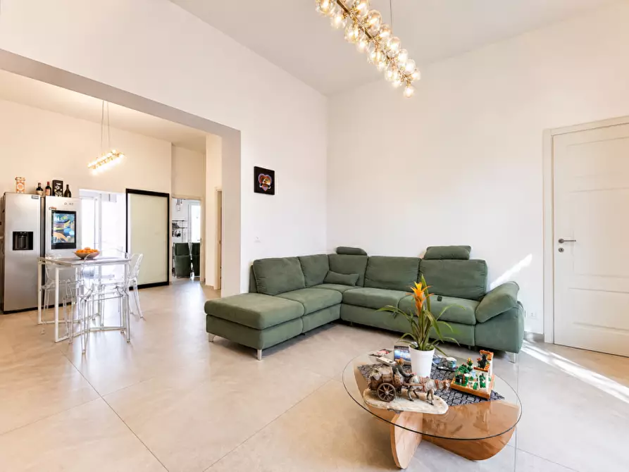 Immagine 1 di Appartamento in vendita  in Via San Lorenzo a Palermo