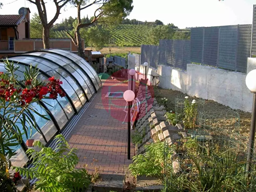 Immagine 8 di Villa in vendita  a Rimini