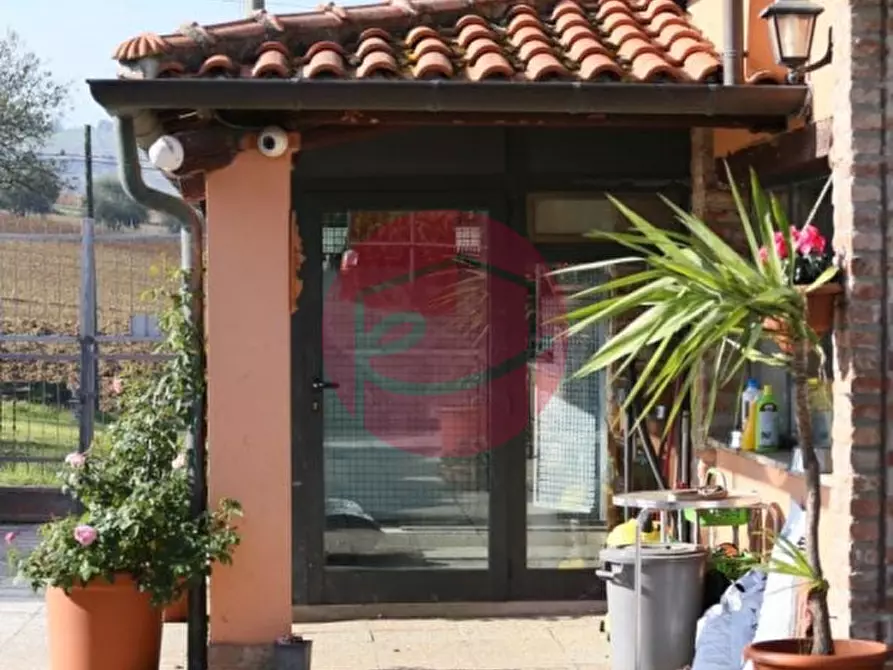 Immagine 15 di Villa in vendita  a Rimini
