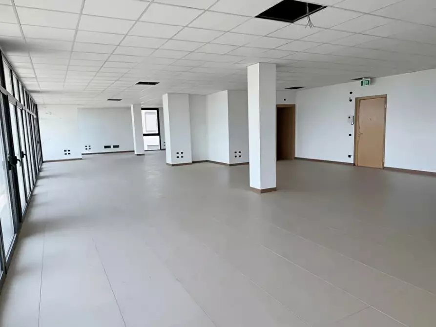 Immagine 1 di Ufficio in vendita  in Via Venticinque Aprile a Caldiero