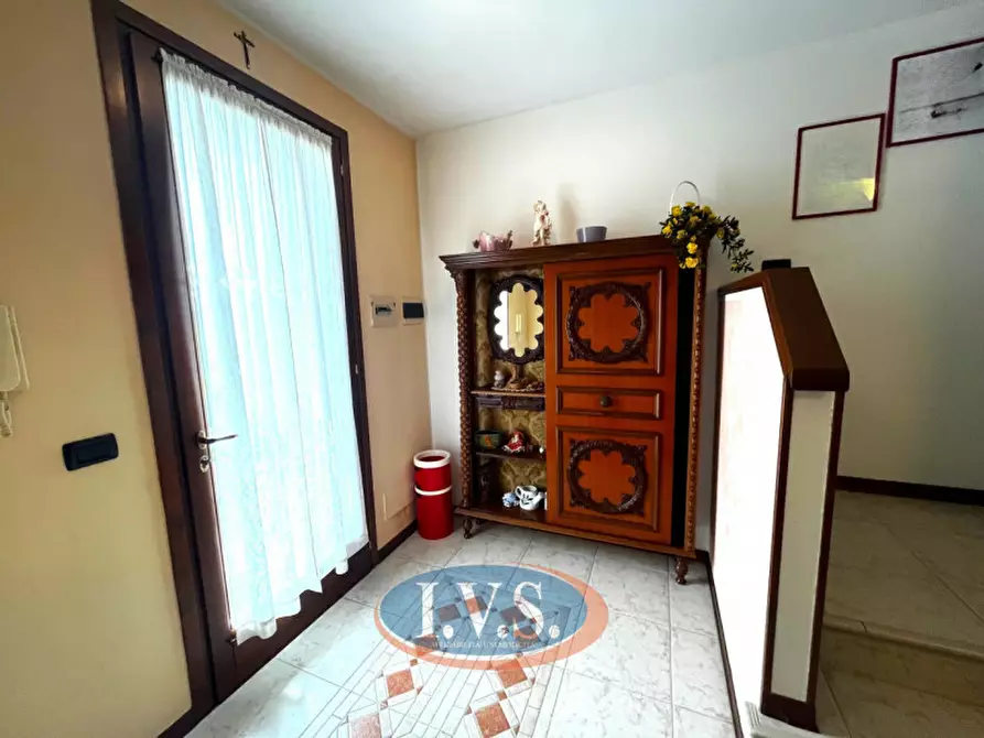 Immagine 3 di Casa trifamiliare in vendita  in Via Fausto Rossi a Limena