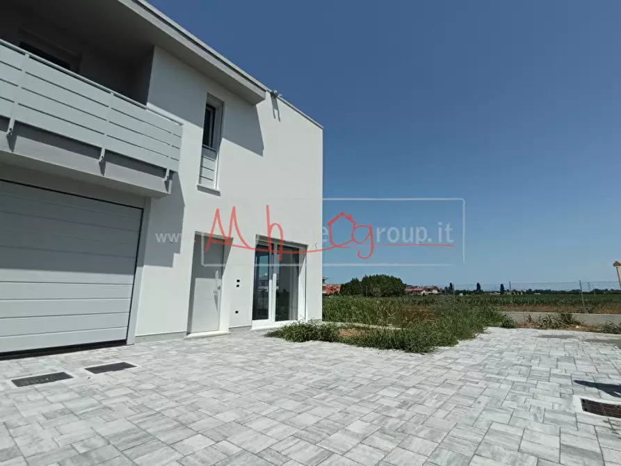 Immagine 1 di Casa quadrifamiliare in vendita  a Rubano
