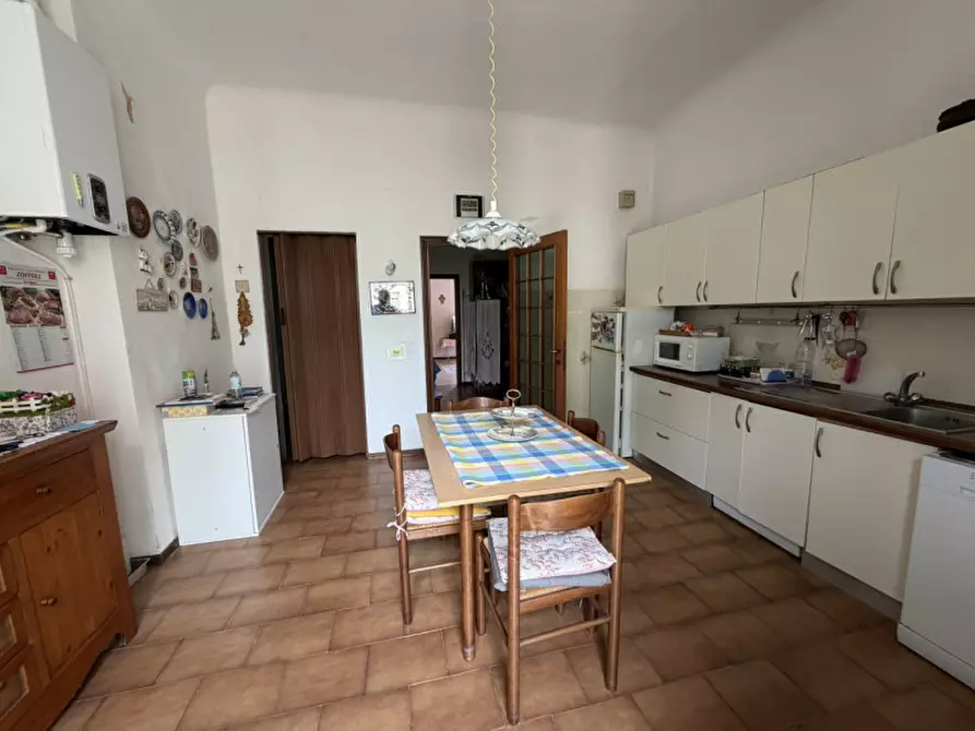 Immagine 4 di Appartamento in vendita  in Corso Giovanni Amendola 41 a Ancona