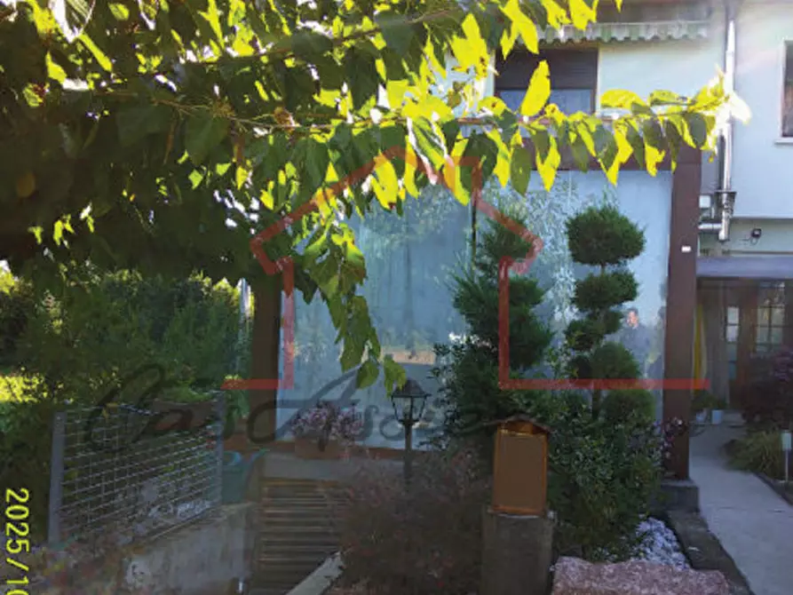 Immagine 7 di Casa bifamiliare in vendita  in Via Avenali a Riese Pio x
