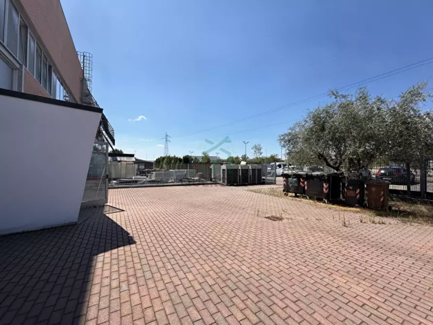 Immagine 1 di Capannone industriale in vendita  in Via Palazzina a Verona