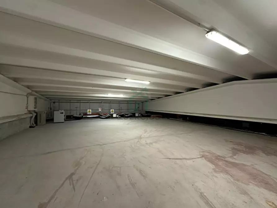 Immagine 41 di Capannone industriale in vendita  in Via Palazzina a Verona