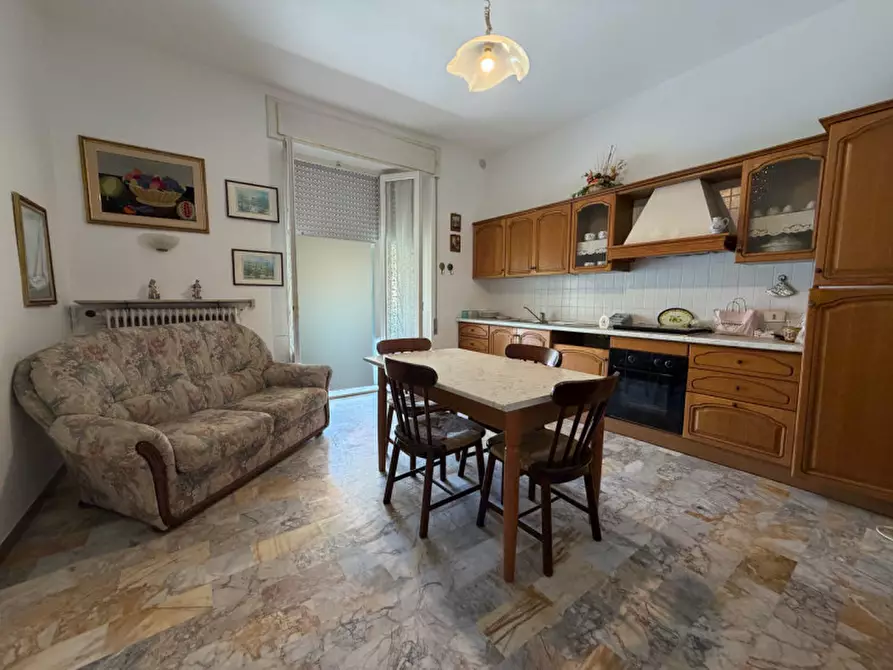 Immagine 1 di Appartamento in vendita  a Senigallia