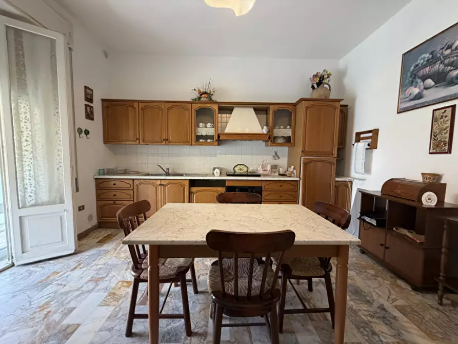 Immagine 3 di Appartamento in vendita  a Senigallia