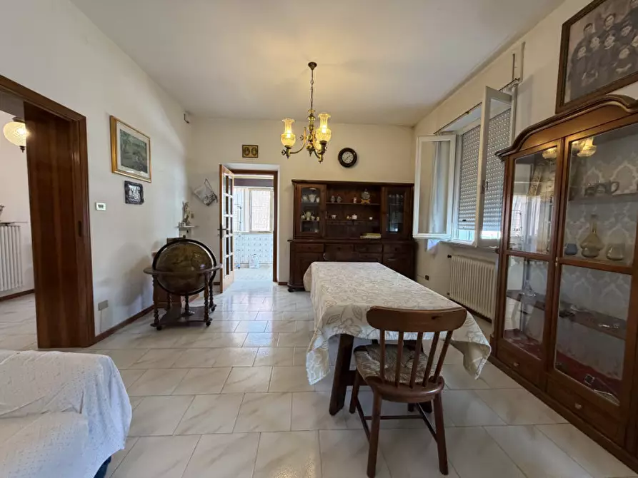 Immagine 6 di Appartamento in vendita  a Senigallia