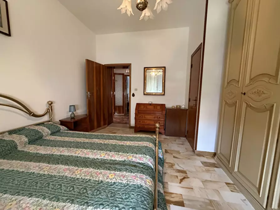 Immagine 12 di Appartamento in vendita  a Senigallia