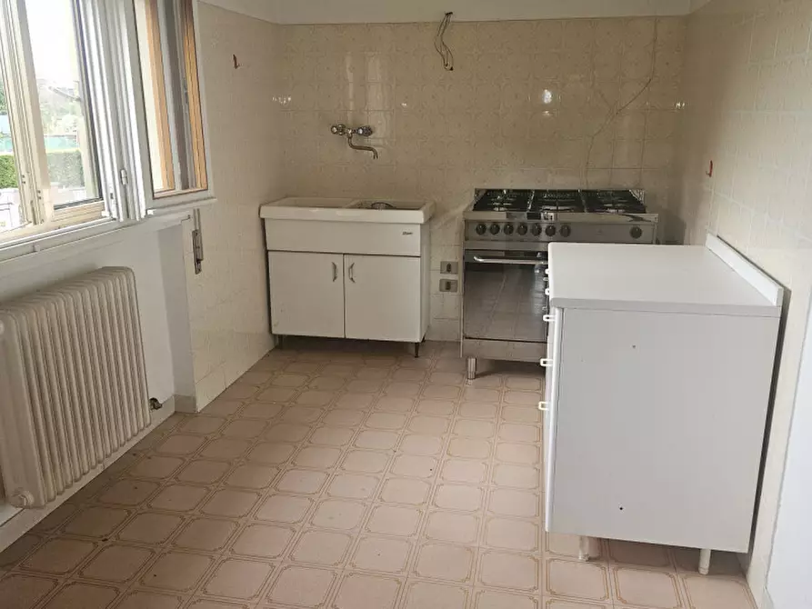 Immagine 2 di Casa indipendente in vendita  in Via Palugana Nord a Ospedaletto Euganeo