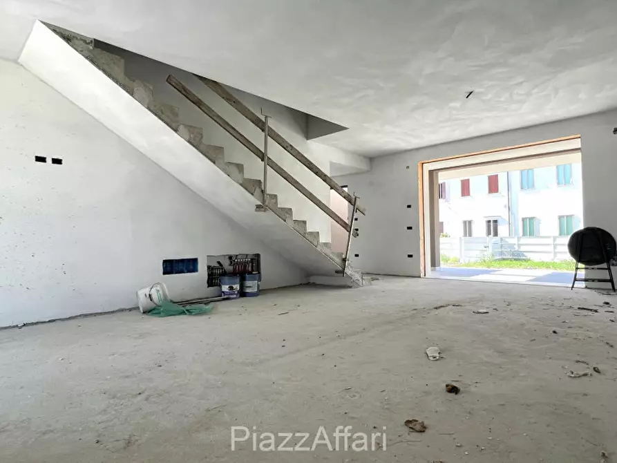 Immagine 18 di Casa bifamiliare in vendita  in Via Roma a Camponogara
