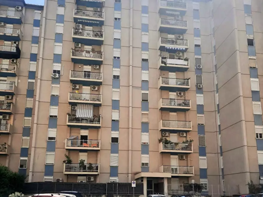 Immagine 2 di Appartamento in vendita  in Via Villa De Gregorio a Palermo