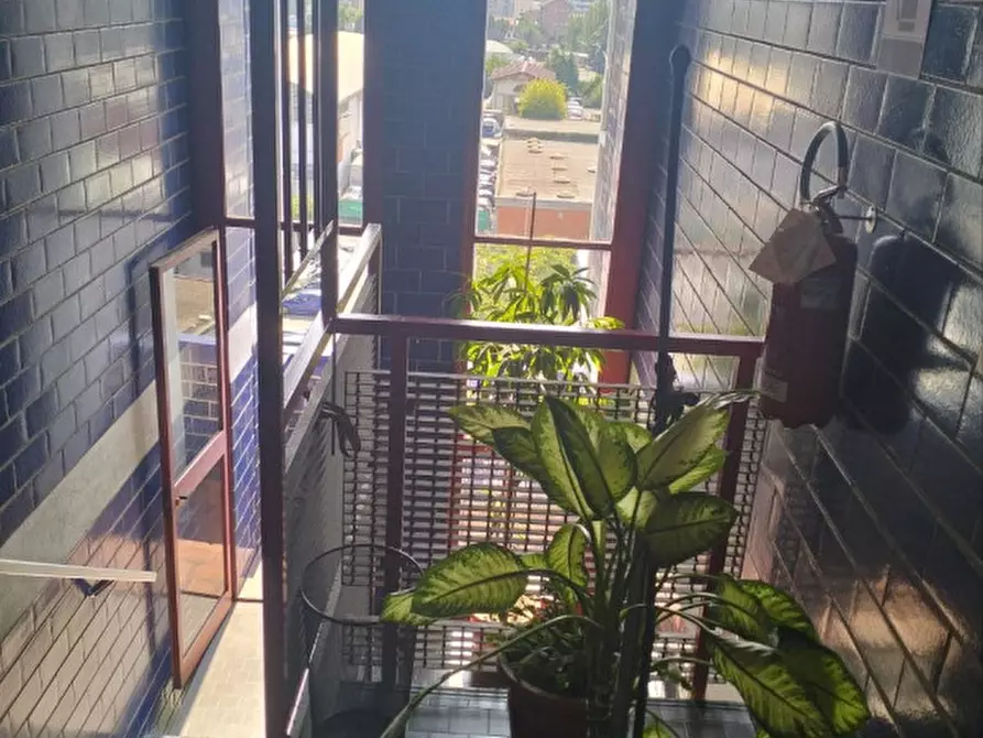 Immagine 2 di Appartamento in vendita  in Via Celeste Negarville 31 a Torino