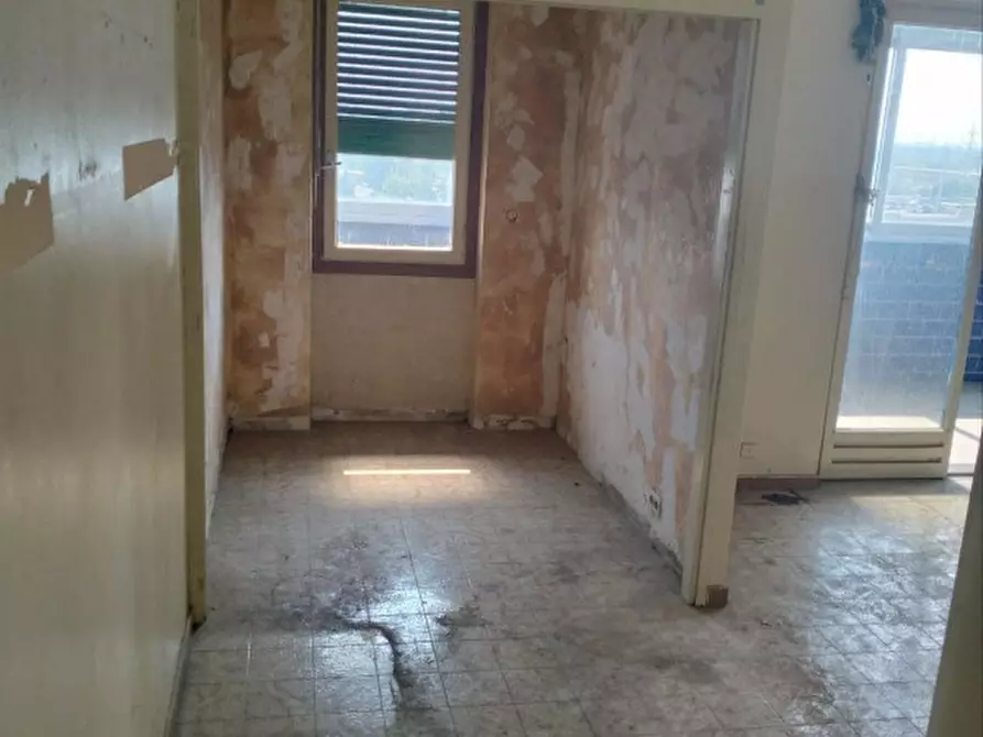 Immagine 11 di Appartamento in vendita  in Via Celeste Negarville 31 a Torino