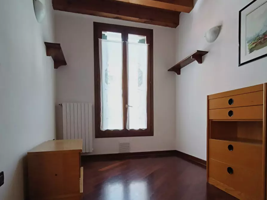 Immagine 11 di Appartamento in vendita  a Padova