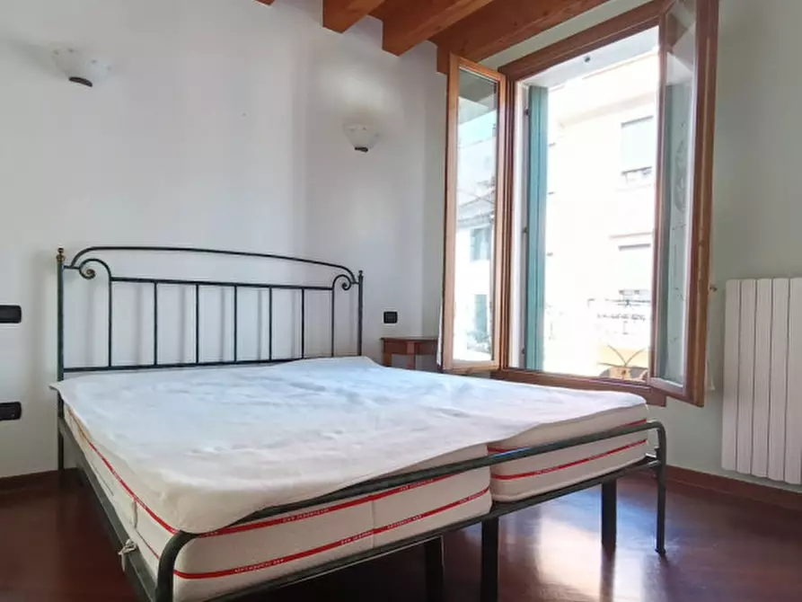 Immagine 13 di Appartamento in vendita  a Padova