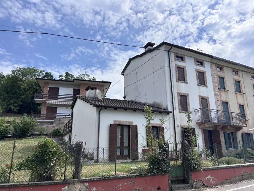 Immagine 1 di Rustico / casale in vendita  in Via Arzerè a Bosco Chiesanuova