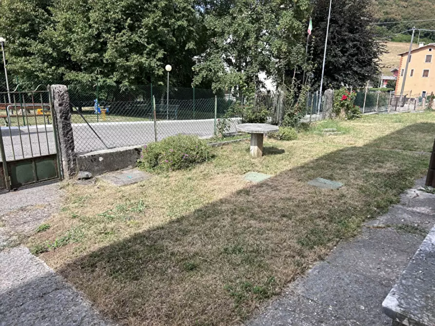 Immagine 6 di Rustico / casale in vendita  in Via Arzerè a Bosco Chiesanuova
