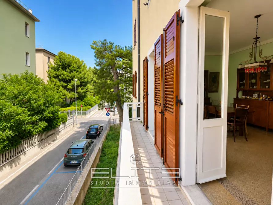 Immagine 6 di Appartamento in vendita  in Via Francesco Rismondo a Ancona