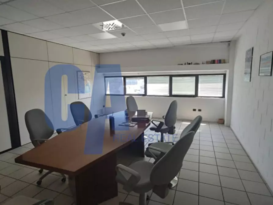 Immagine 6 di Magazzino in vendita  in VIA LIRONE a Peschiera Borromeo