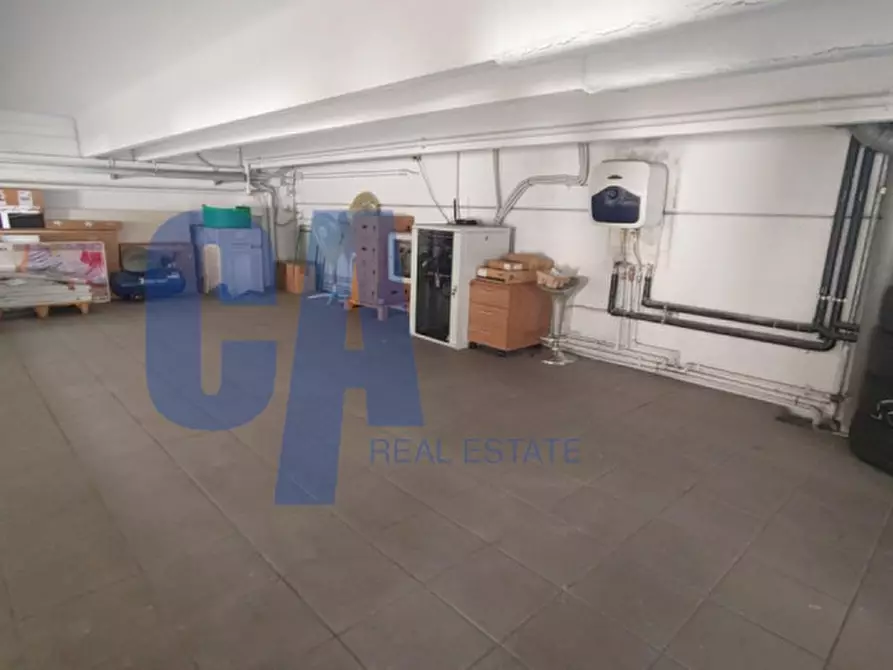 Immagine 22 di Magazzino in vendita  in VIA LIRONE a Peschiera Borromeo