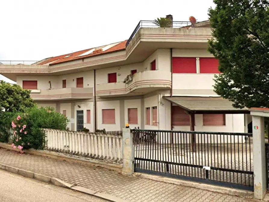 Immagine 1 di Capannone industriale in vendita  in Via Santa Scolastica, 13, 64013 Corropoli TE, Italia a Corropoli