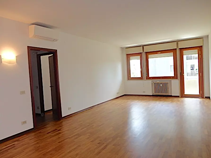 Immagine 1 di Appartamento in vendita  in Via Pier Paolo Vergerio a Padova