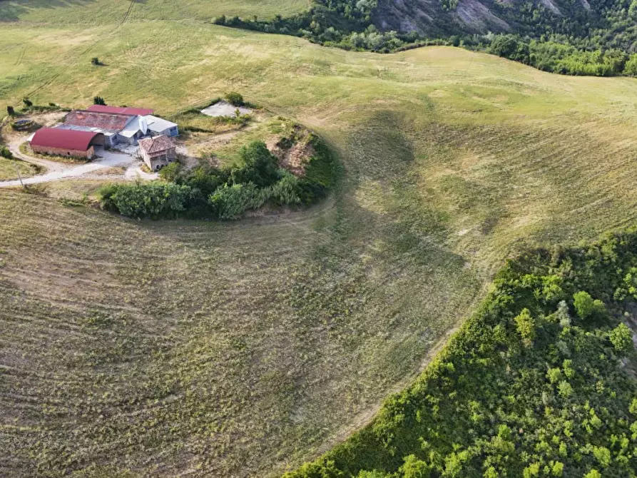 Immagine 2 di Terreno in vendita  in Pietracavola a Lunano