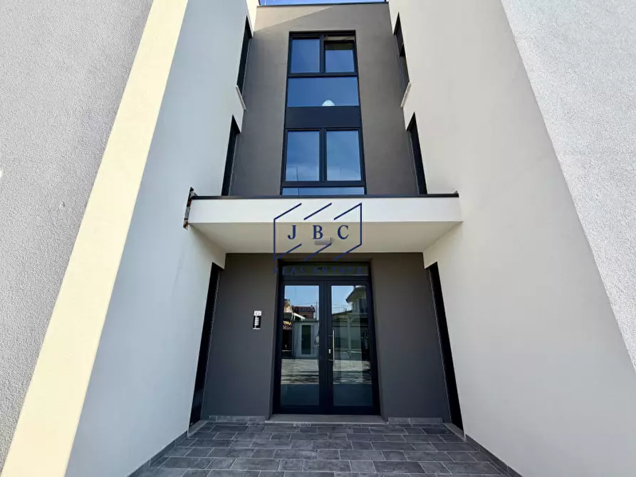 Immagine 4 di Appartamento in vendita  in VIA GUIDO PIOVENE 7 a Jesolo