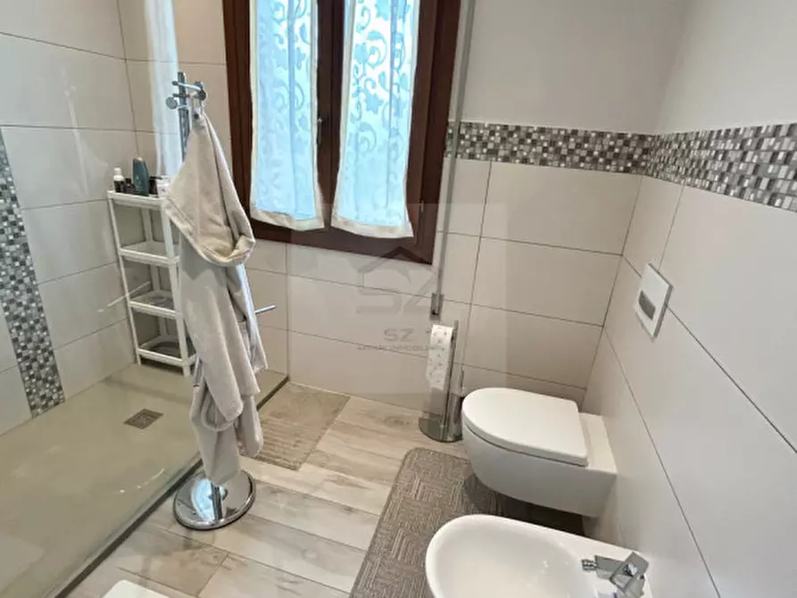 Immagine 13 di Casa indipendente in vendita  in Via Vo' di Placca a Due Carrare