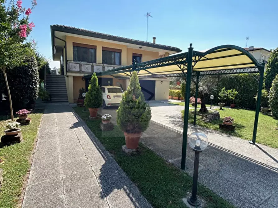 Immagine 23 di Casa indipendente in vendita  in Via Vo' di Placca a Due Carrare