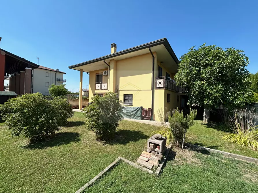 Immagine 24 di Casa indipendente in vendita  in Via Vo' di Placca a Due Carrare