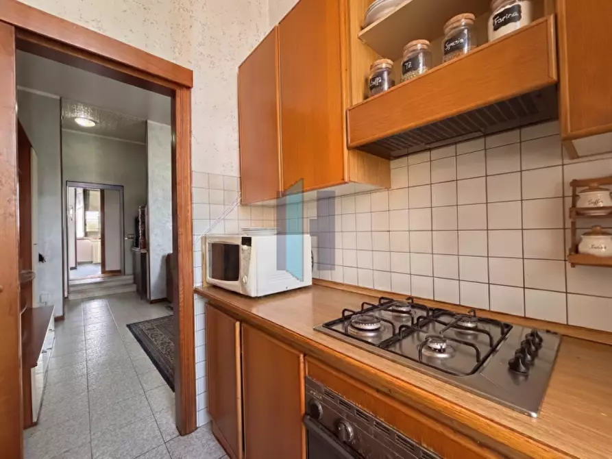 Immagine 4 di Appartamento in vendita  in Via Giosuè Carducci a Brescia