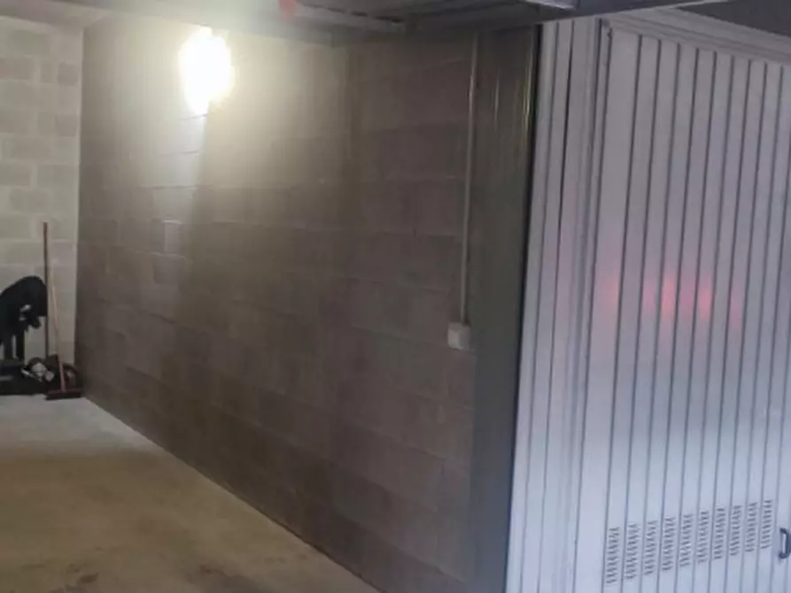 Immagine 3 di Garage in affitto  in Prabiago via fermi 11 a Parabiago