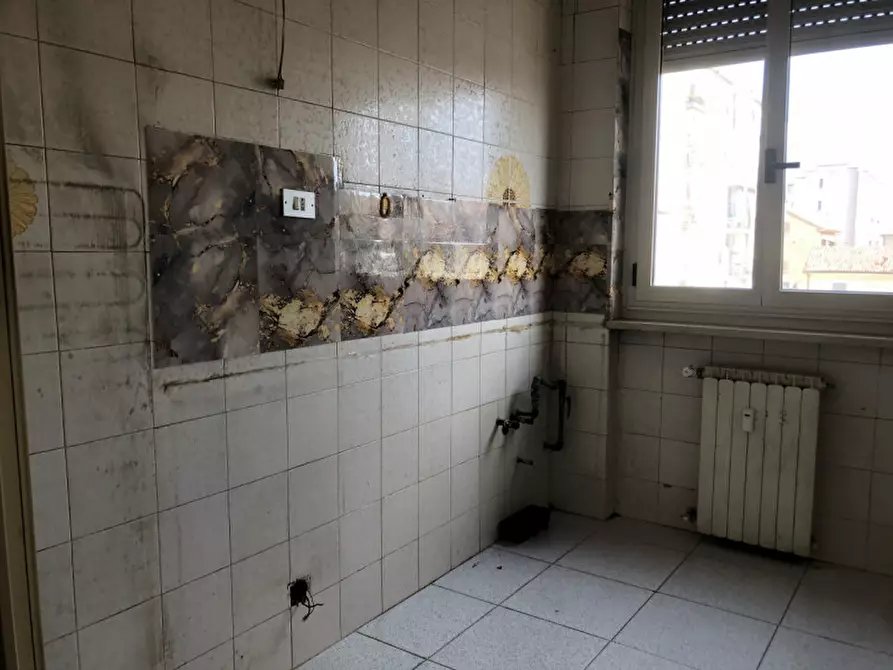 Immagine 8 di Appartamento in vendita  in Corso valentino 196 a Casale Monferrato