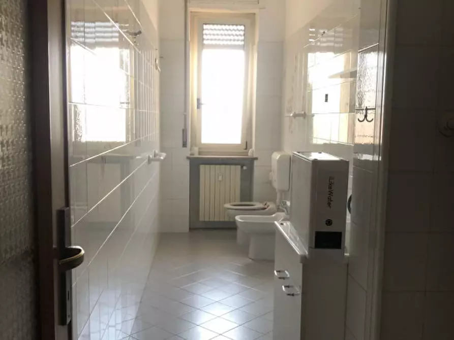 Immagine 15 di Appartamento in vendita  in Corso valentino 196 a Casale Monferrato